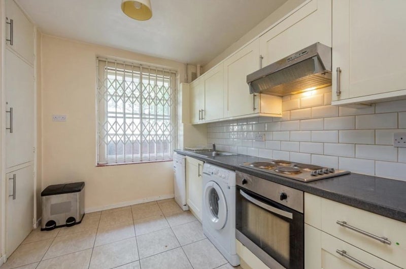 Room Alderney Street in City of Westminster