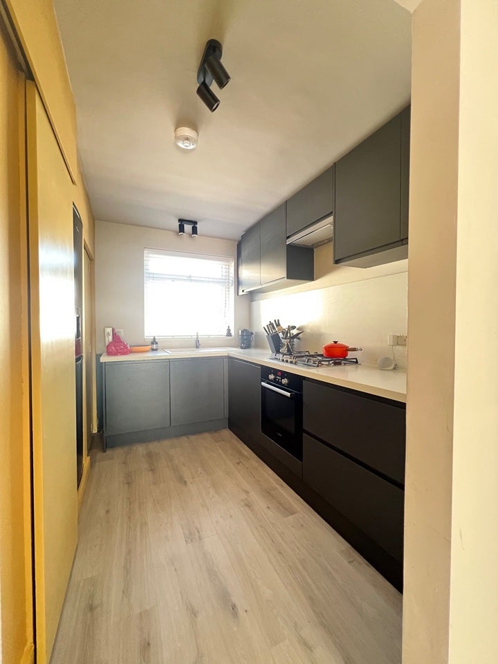 Flat Thorburn Square in Greater London