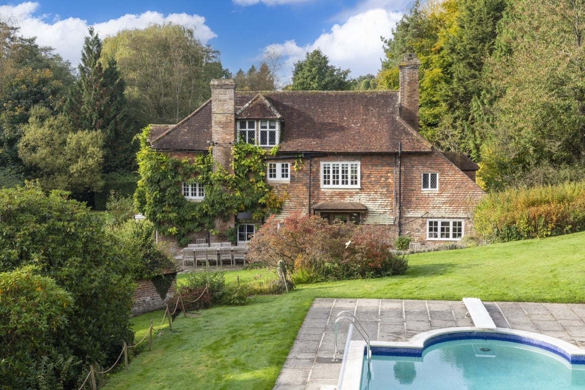House Cotchford Lane in Wealden