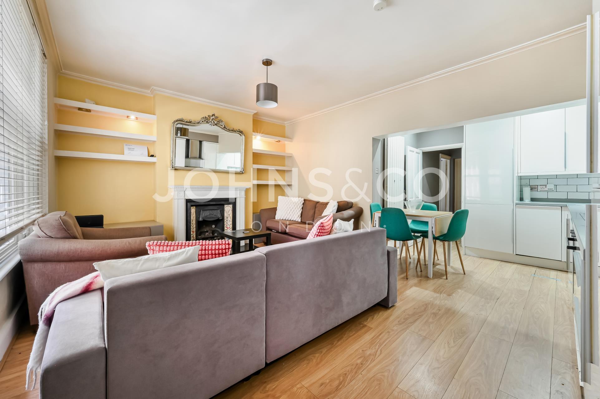 Flat Blythe Road in Greater London