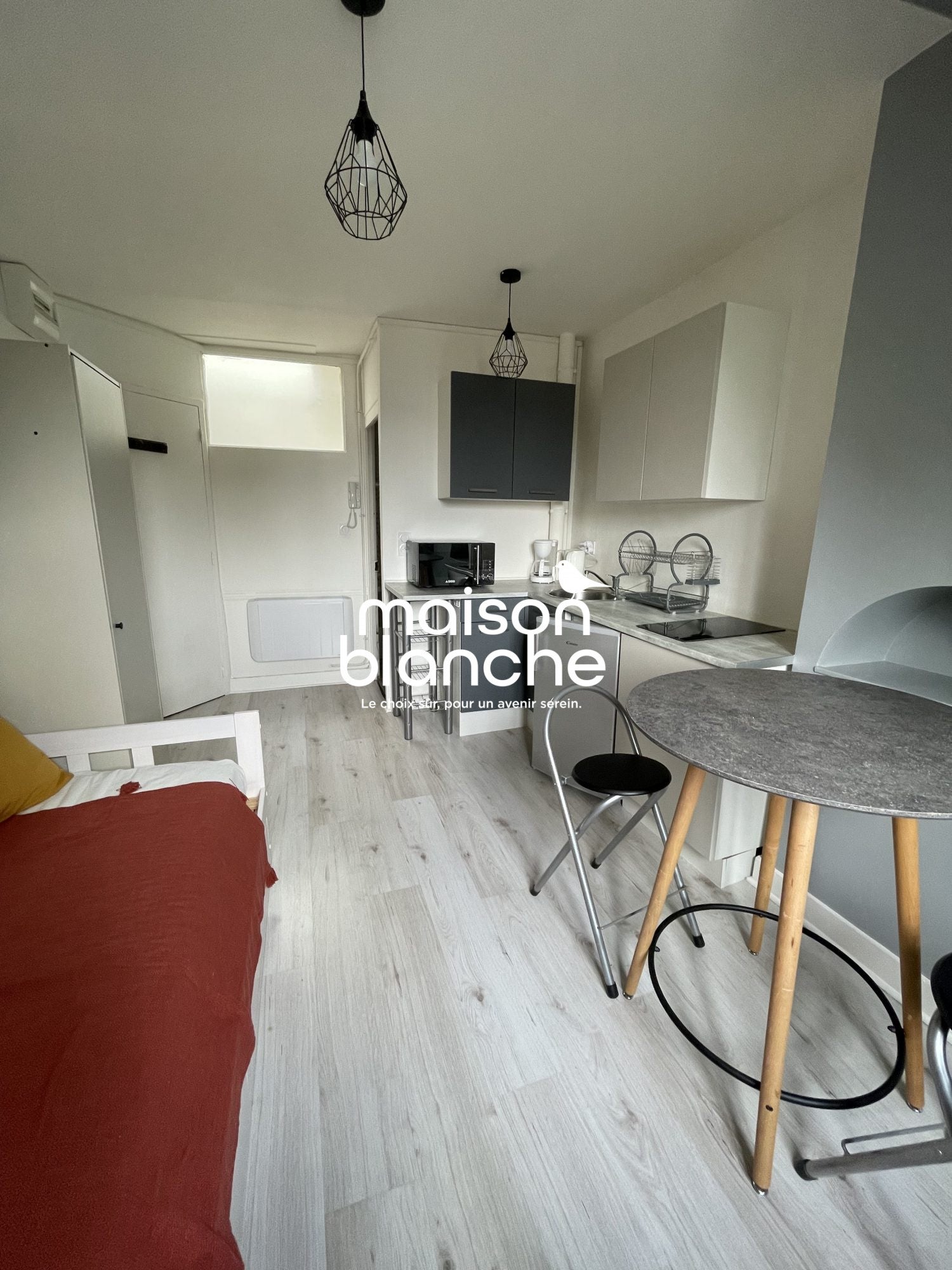 Flat Place Sainte-Anne in La Riche