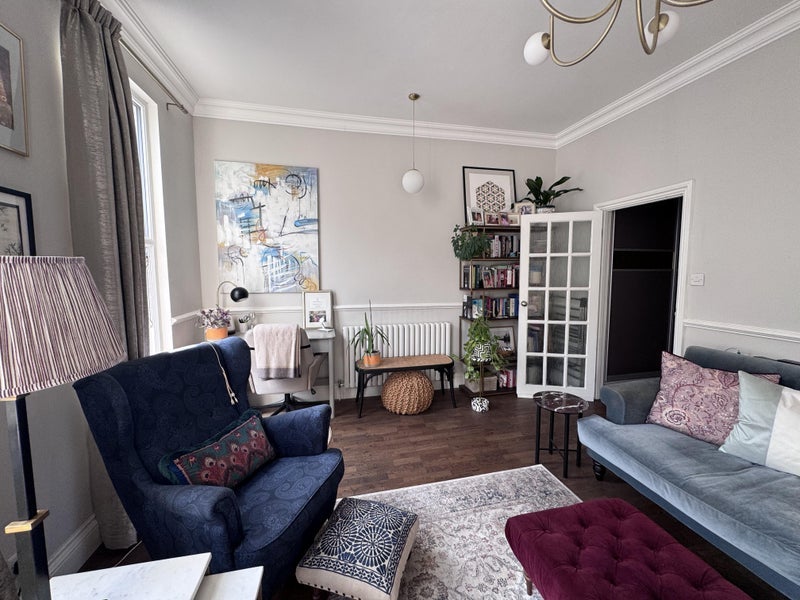 Room Trinity Road in Greater London