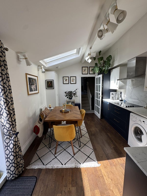 Room Trinity Road in Greater London