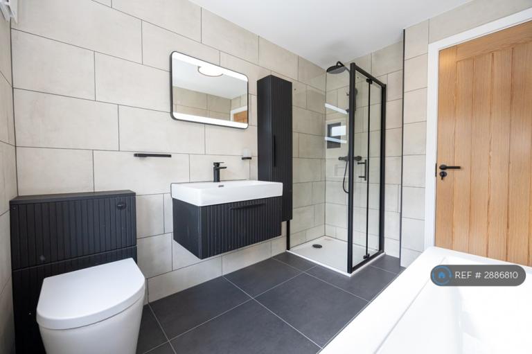 Room Beresford Crescent in Newcastle-under-Lyme