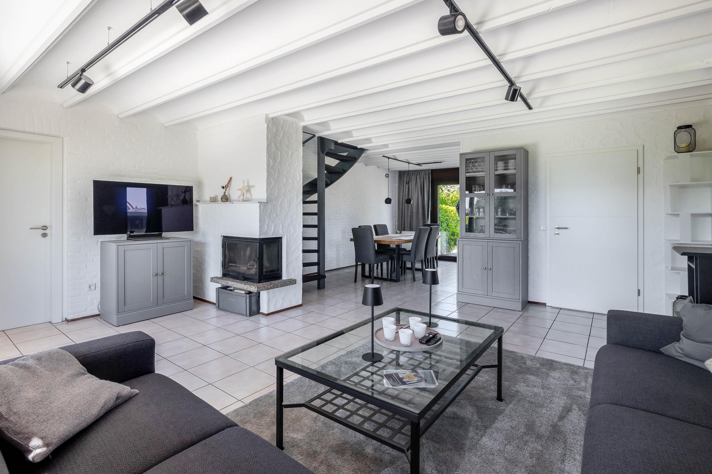 Twee-onder-één-kap te koop: Heegermeerstraat 14, Lemmer