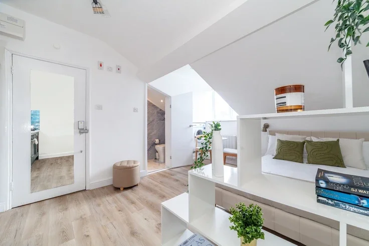 Flat Finsbury Park Road in Greater London