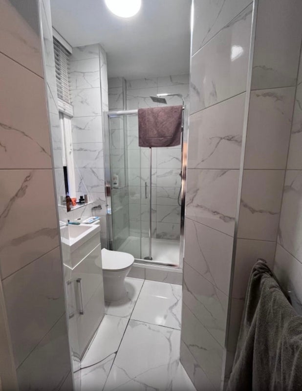 Room Ashburnham Road in Greater London