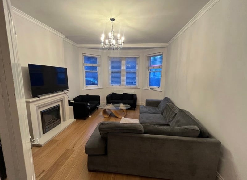 Room Ashburnham Road in Greater London