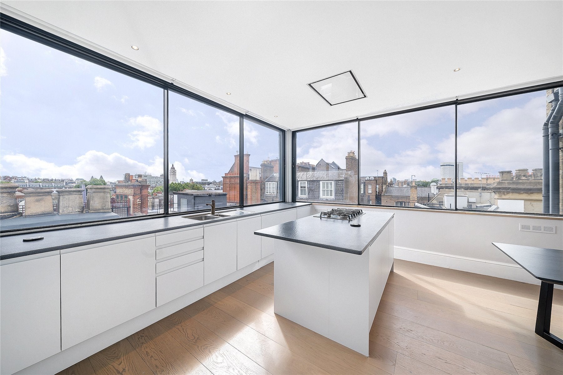 Flat De Vere Gardens in Greater London