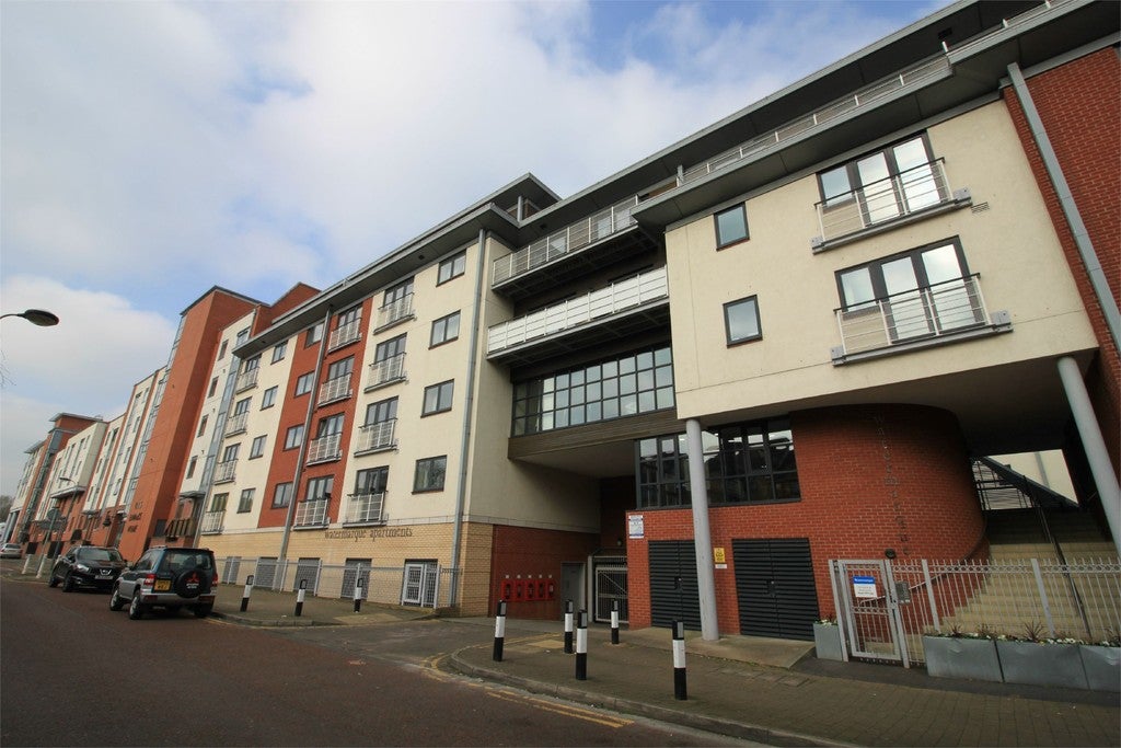 Flat Graston Close in Birmingham