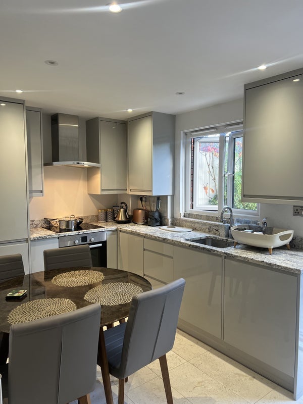 Room Bessie Lansbury Close in Greater London