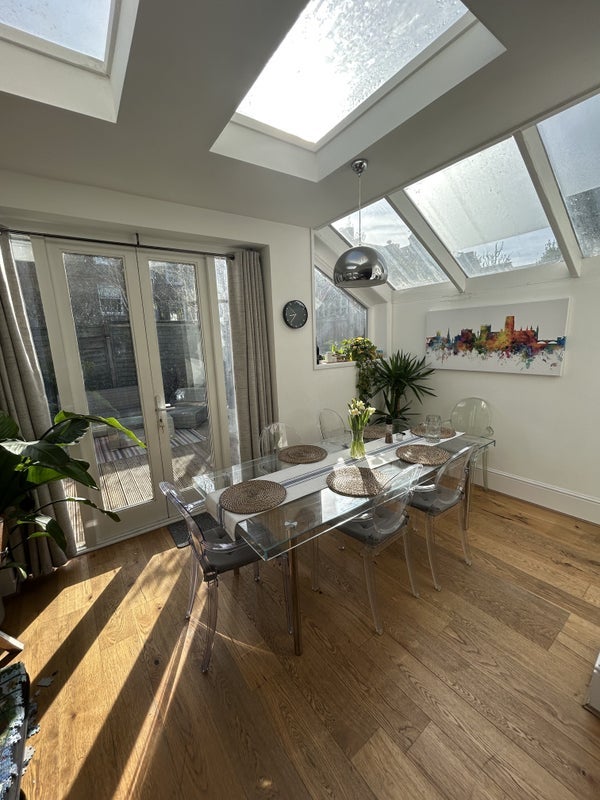 Room Wandsworth Bridge Road in Greater London