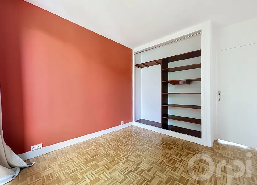 Flat Rue Eugène Sue in Maisons-Alfort