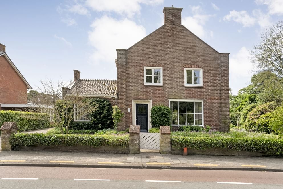 Huis Uelserweg 16 in Tubbergen