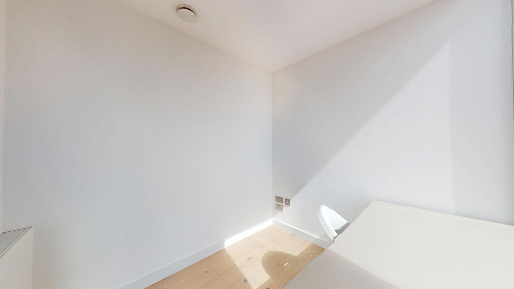 Flat Highgate Hill in Greater London