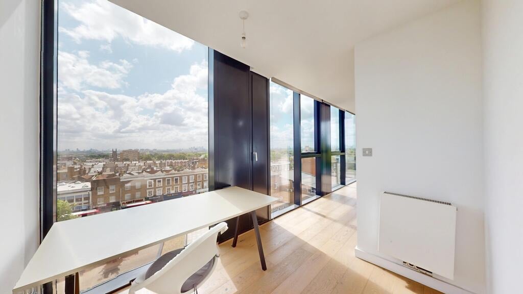Flat Highgate Hill in Greater London