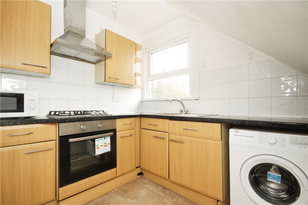 Flat Leigham Vale in Greater London