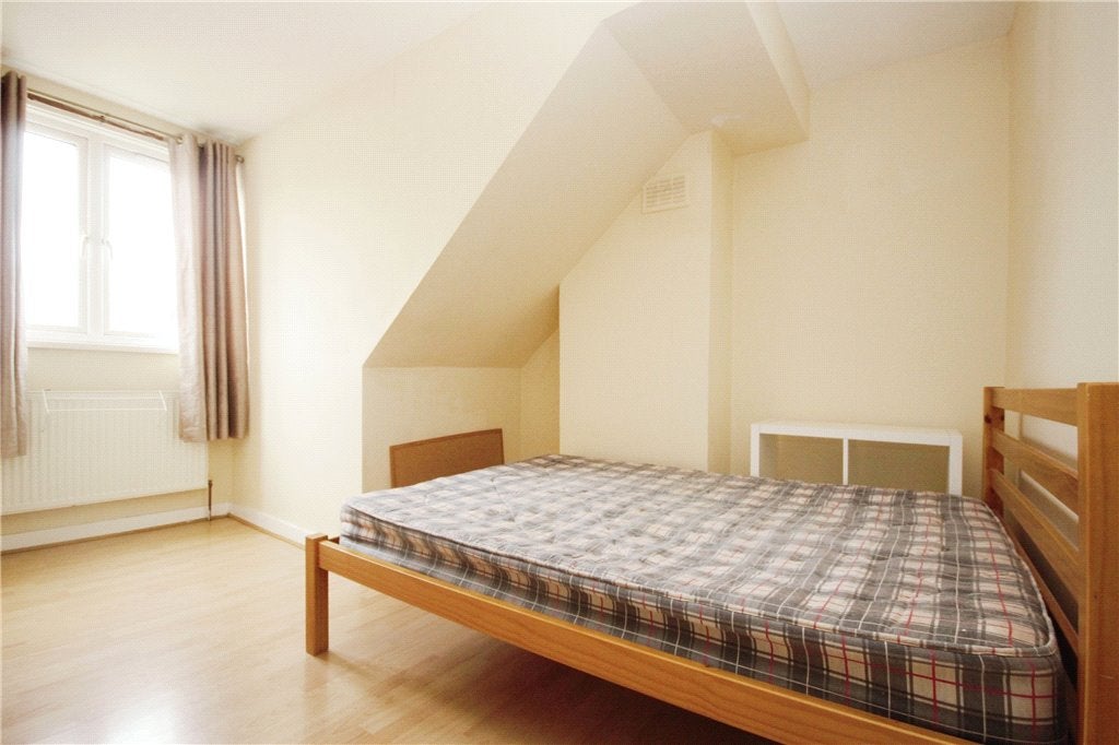Flat Leigham Vale in Greater London