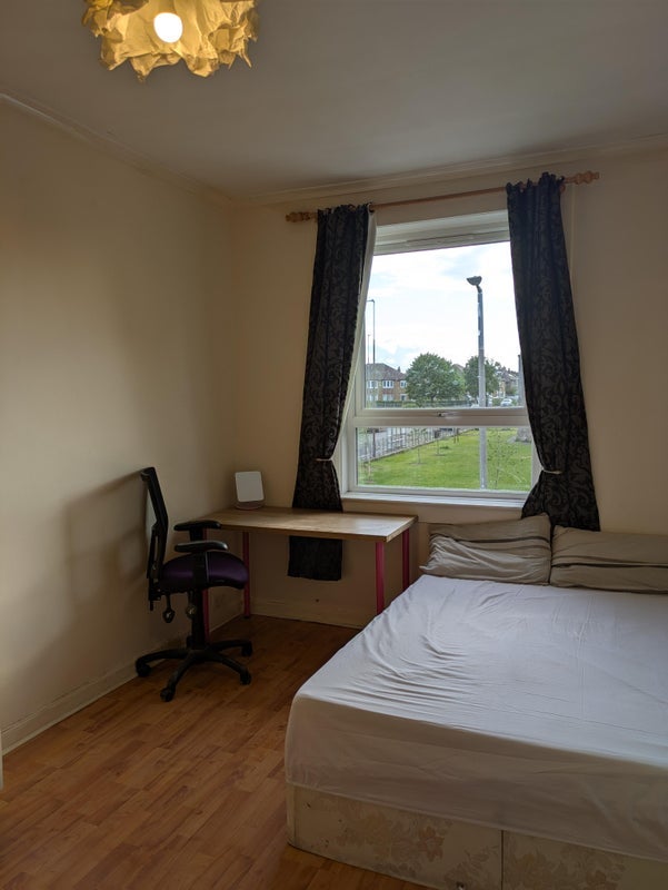 Room Wardieburn Drive in City of Edinburgh
