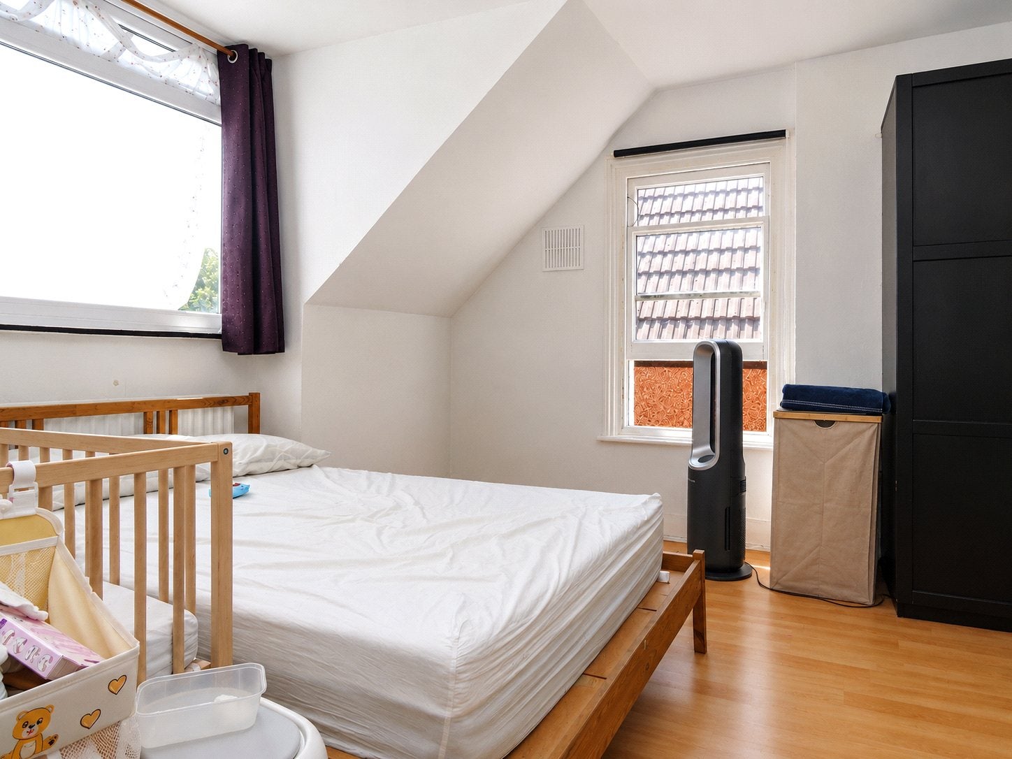 Flat Madeira Road in Greater London
