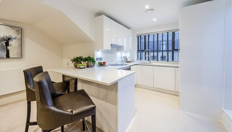 Flat Rainville Road in Greater London
