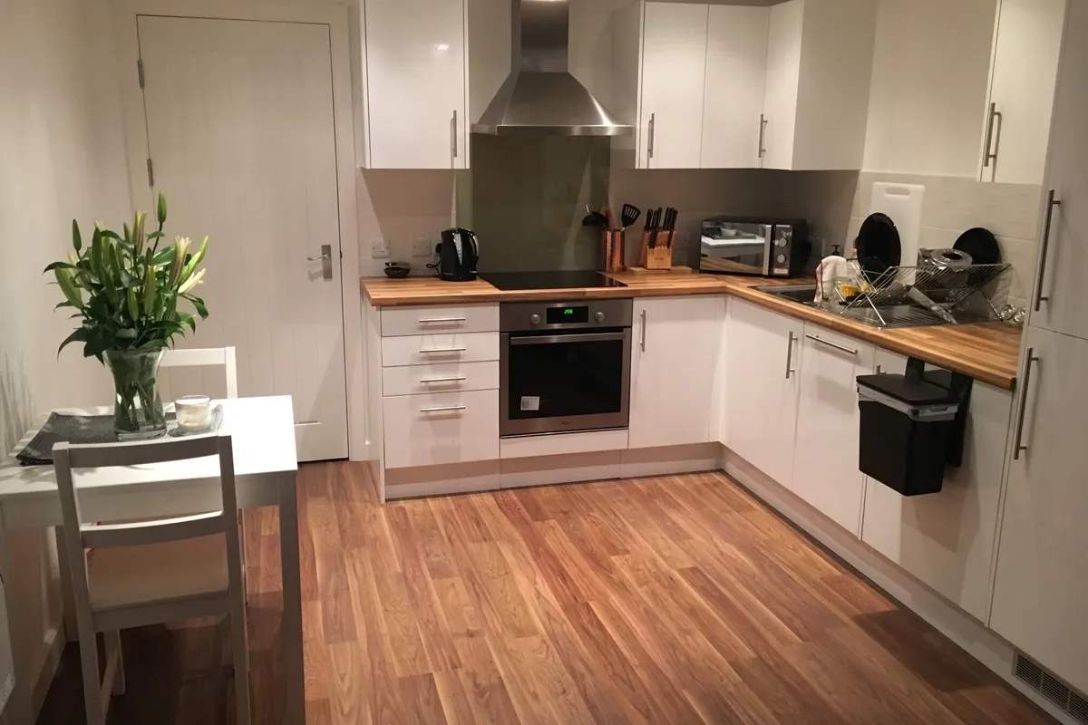 Flat Dockfield Terrace in Bradford