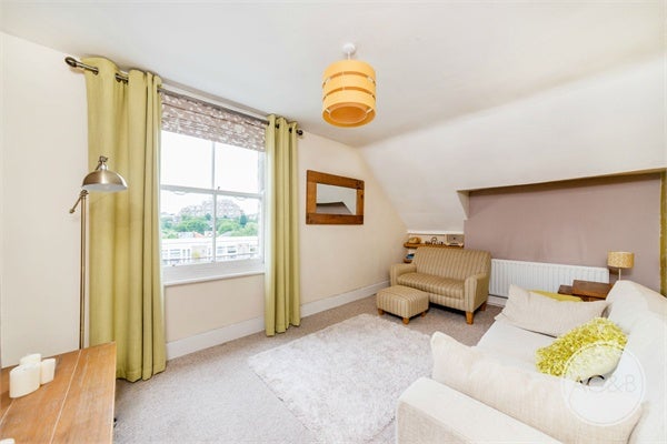 Flat Wood Vale in Greater London