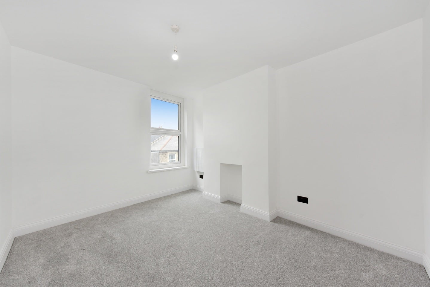 Flat Brockley Road in Greater London