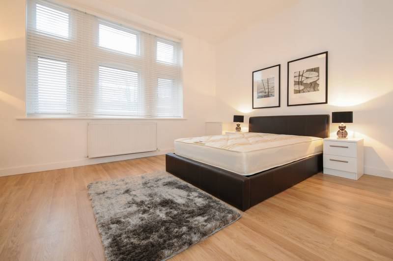 Room High Street in Greater London