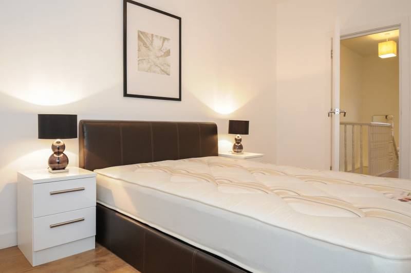 Room High Street in Greater London