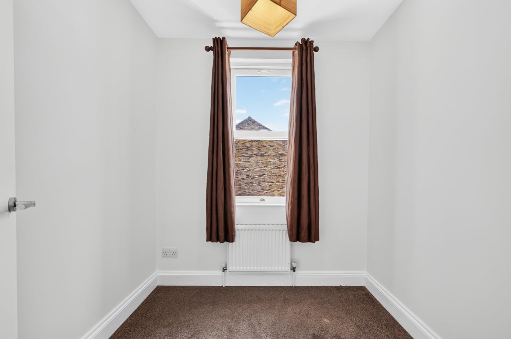 Flat The Broadway in Greater London