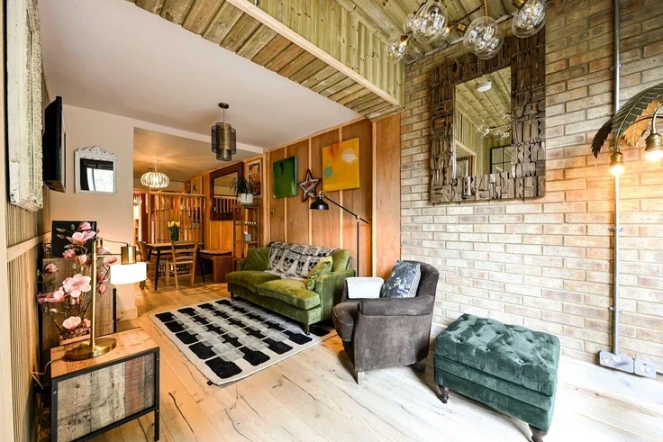 Flat Westbourne Park Road in Greater London