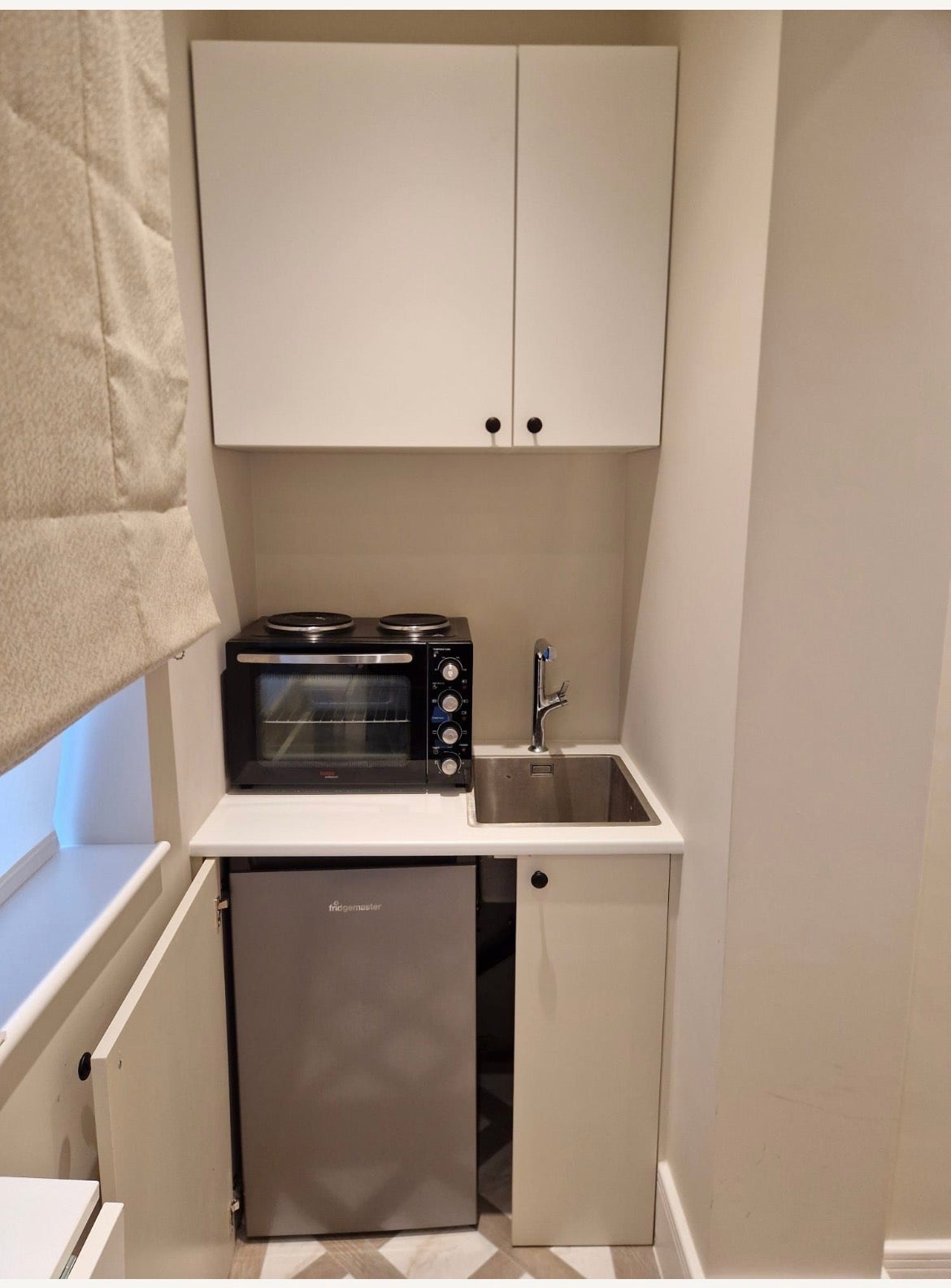 Flat Wykeham Road in Greater London