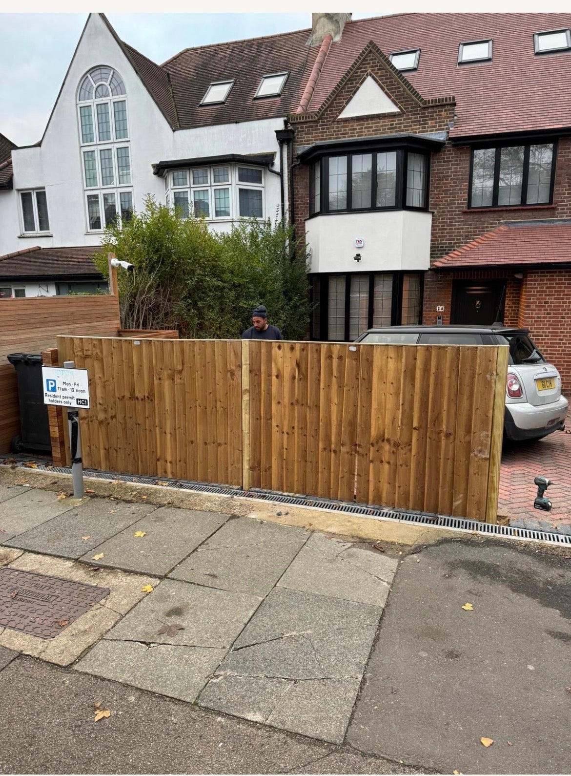Flat Wykeham Road in Greater London