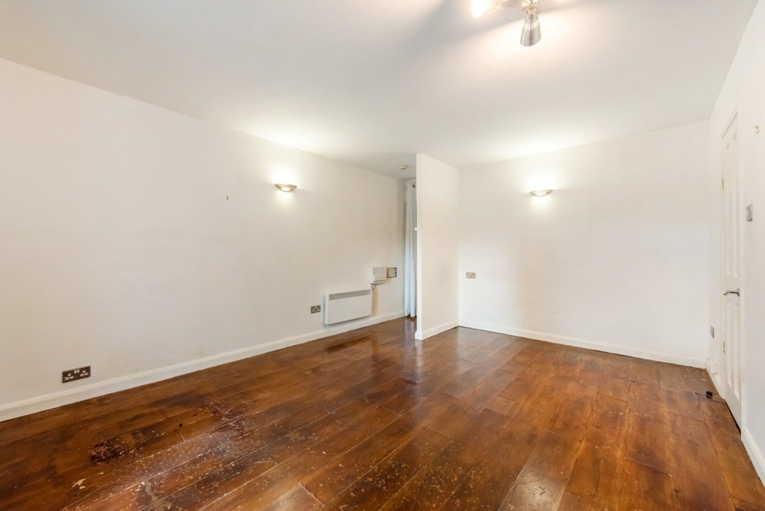 Flat Walcote Place in Winchester