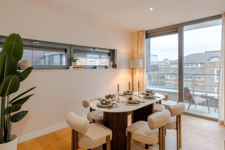 Flat Northdown Street in Greater London