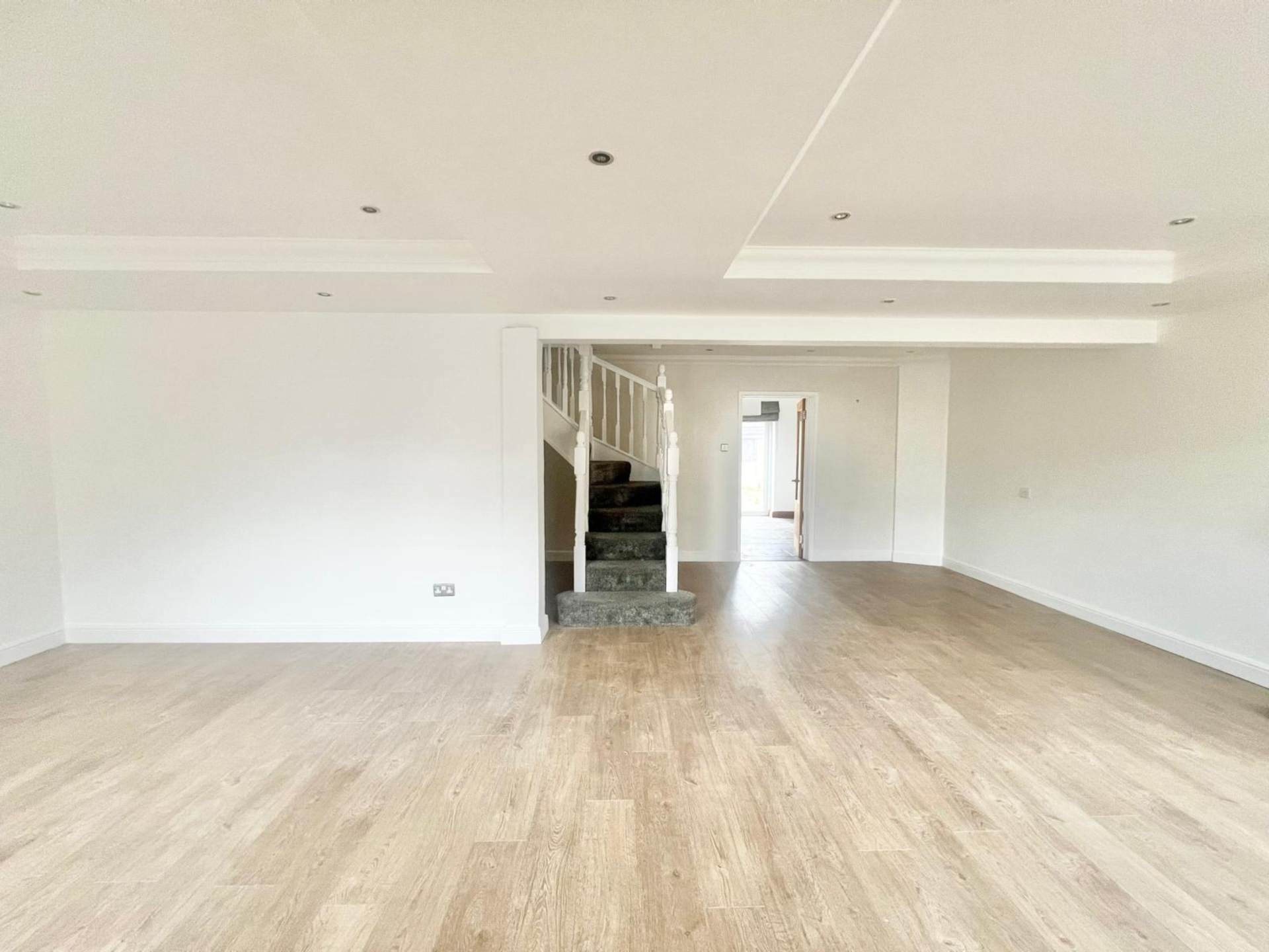 House Cromwell Road in Brentwood