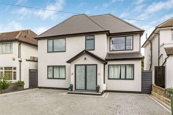 House Derwent Avenue in Greater London