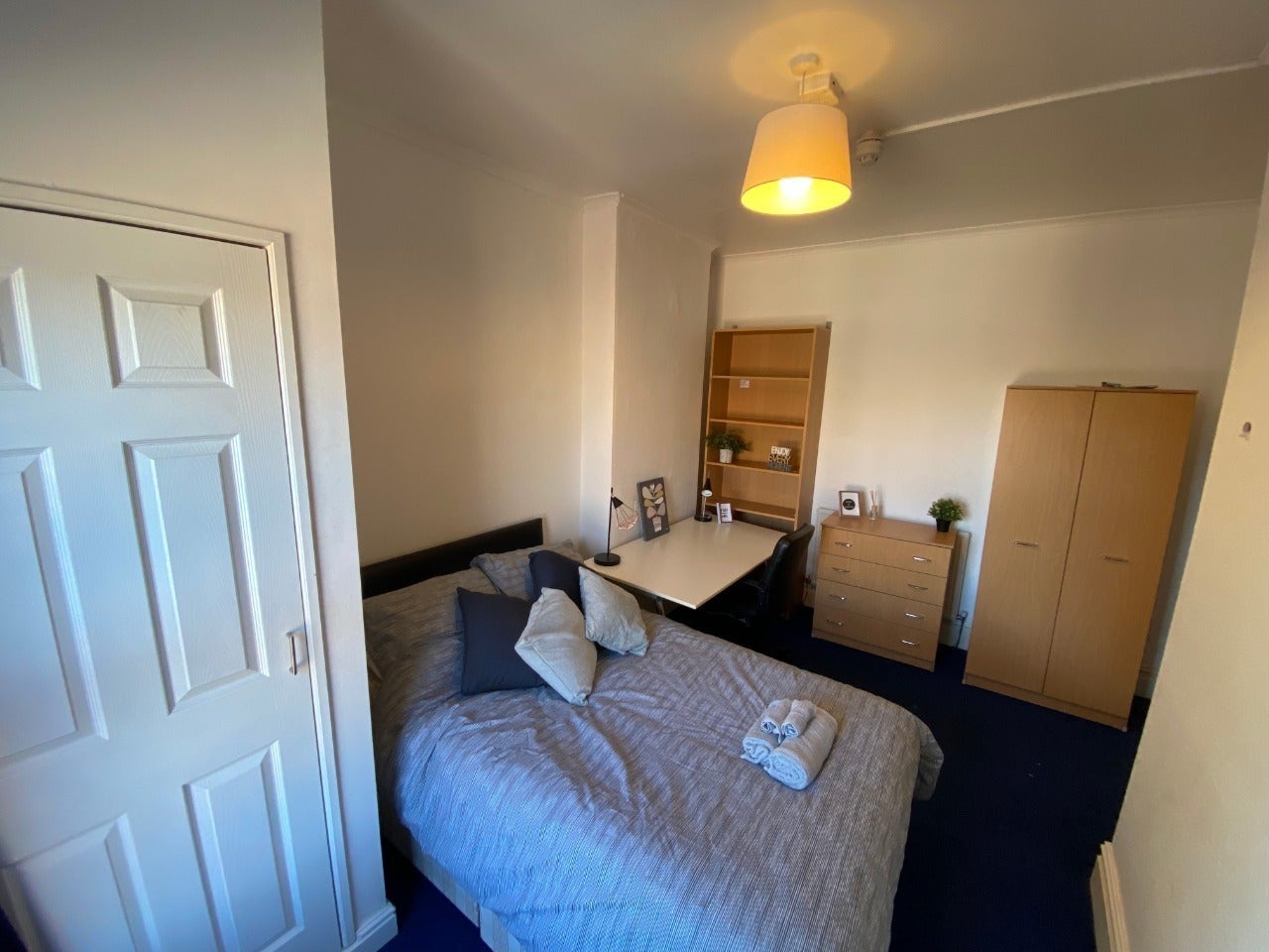 Room Melbourne Road in Coventry
