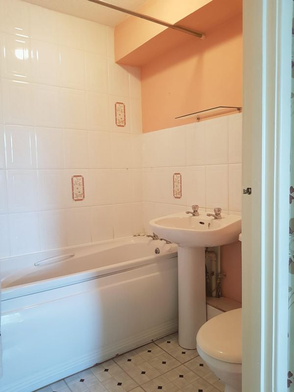 Flat Woburn Close in North Tyneside