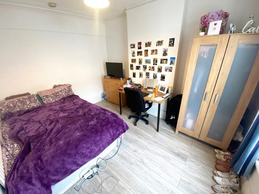 Flat Bramble Road in Portsmouth