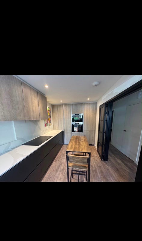 Room Clapham Manor Street in Greater London