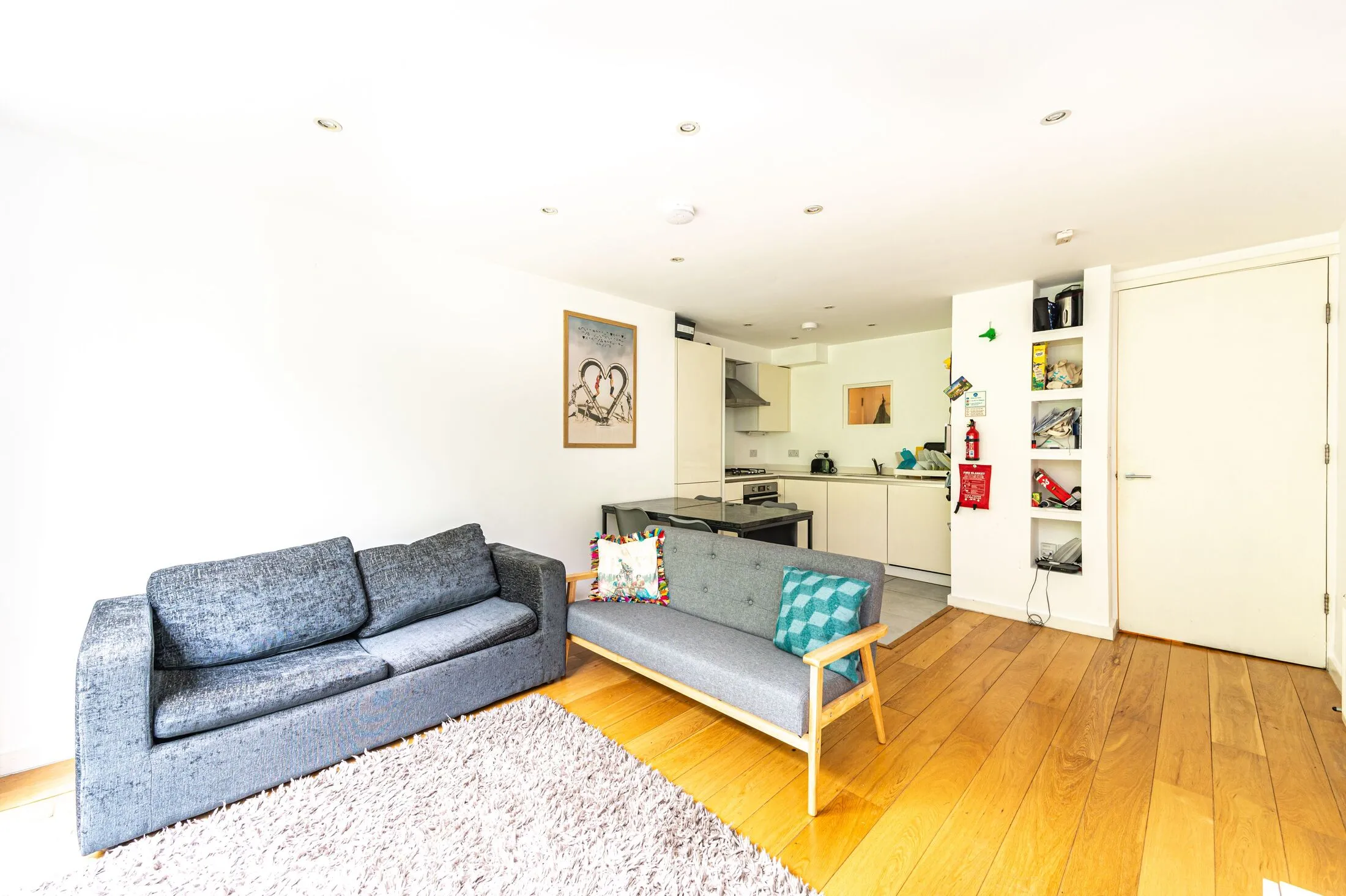 Flat Caledonian Road in Greater London