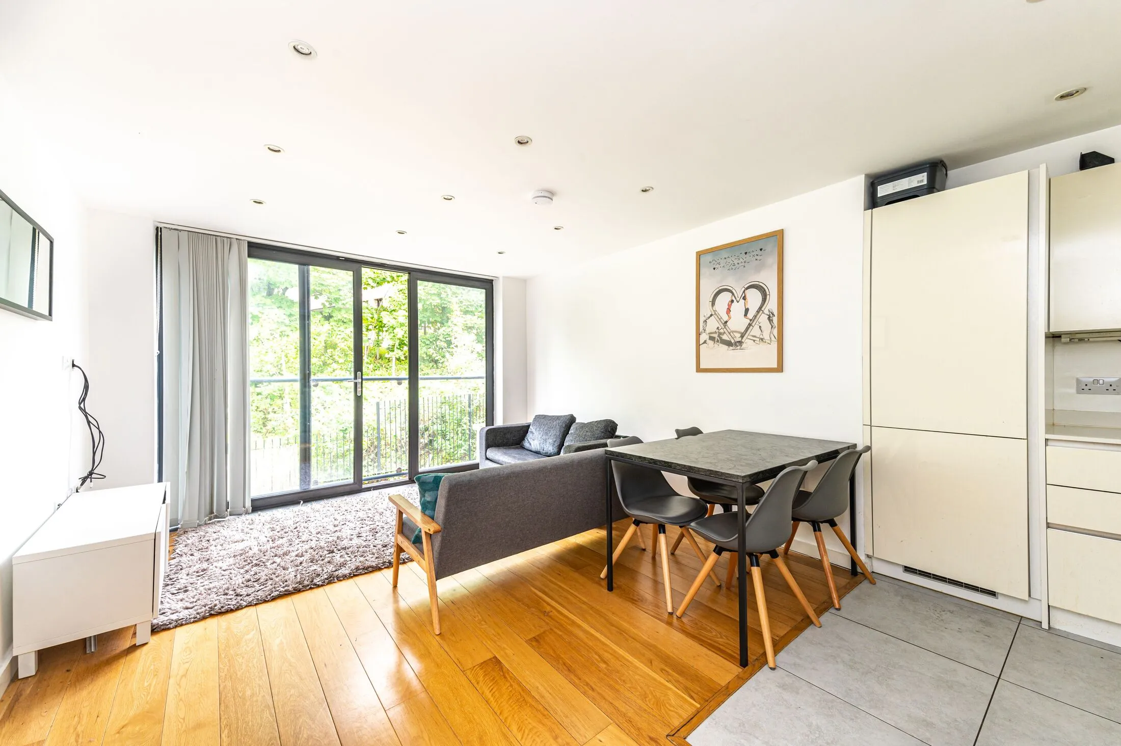 Flat Caledonian Road in Greater London
