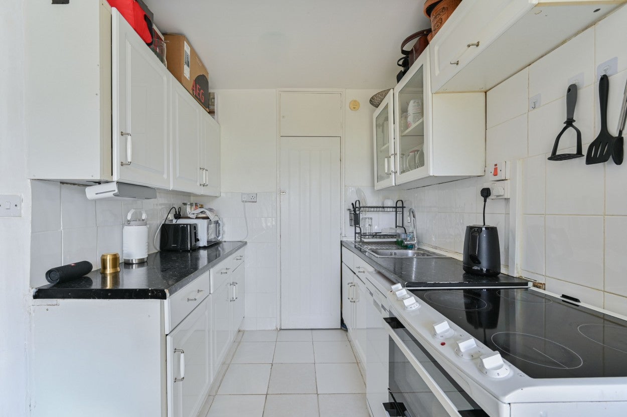 Flat Hillingdon Street in Greater London