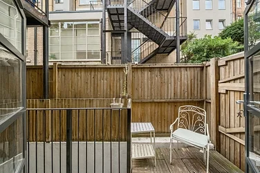 Flat Hatton Place in Greater London