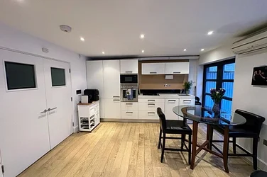 Flat Hatton Place in Greater London