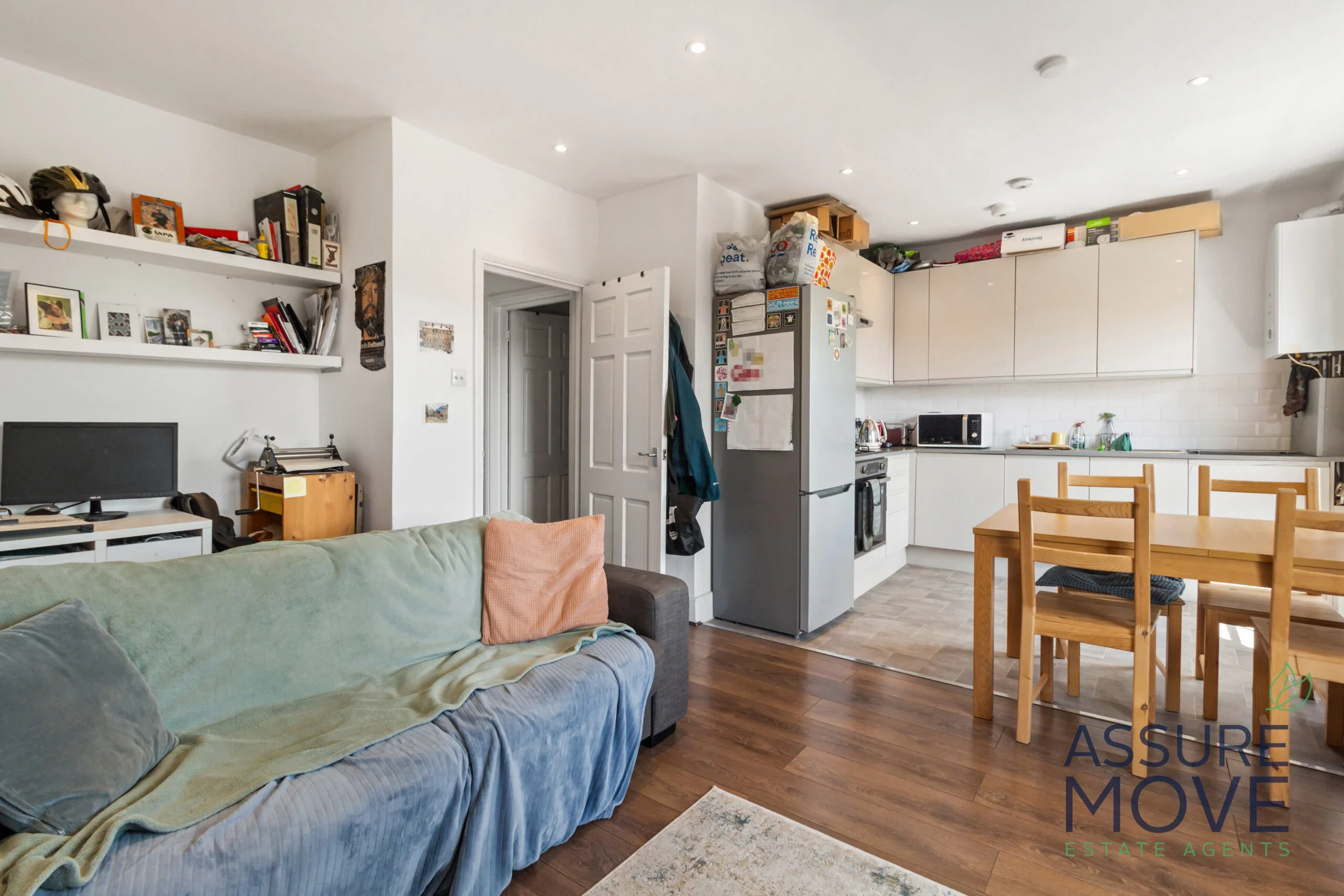 Flat Petherton Road in Greater London