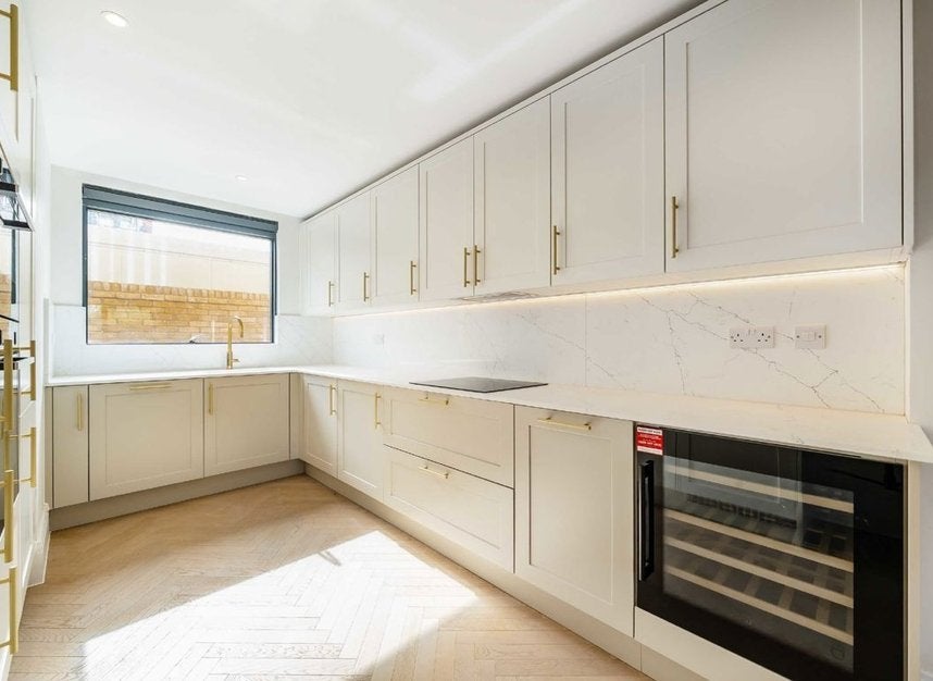 House Bryanston Close in Greater London