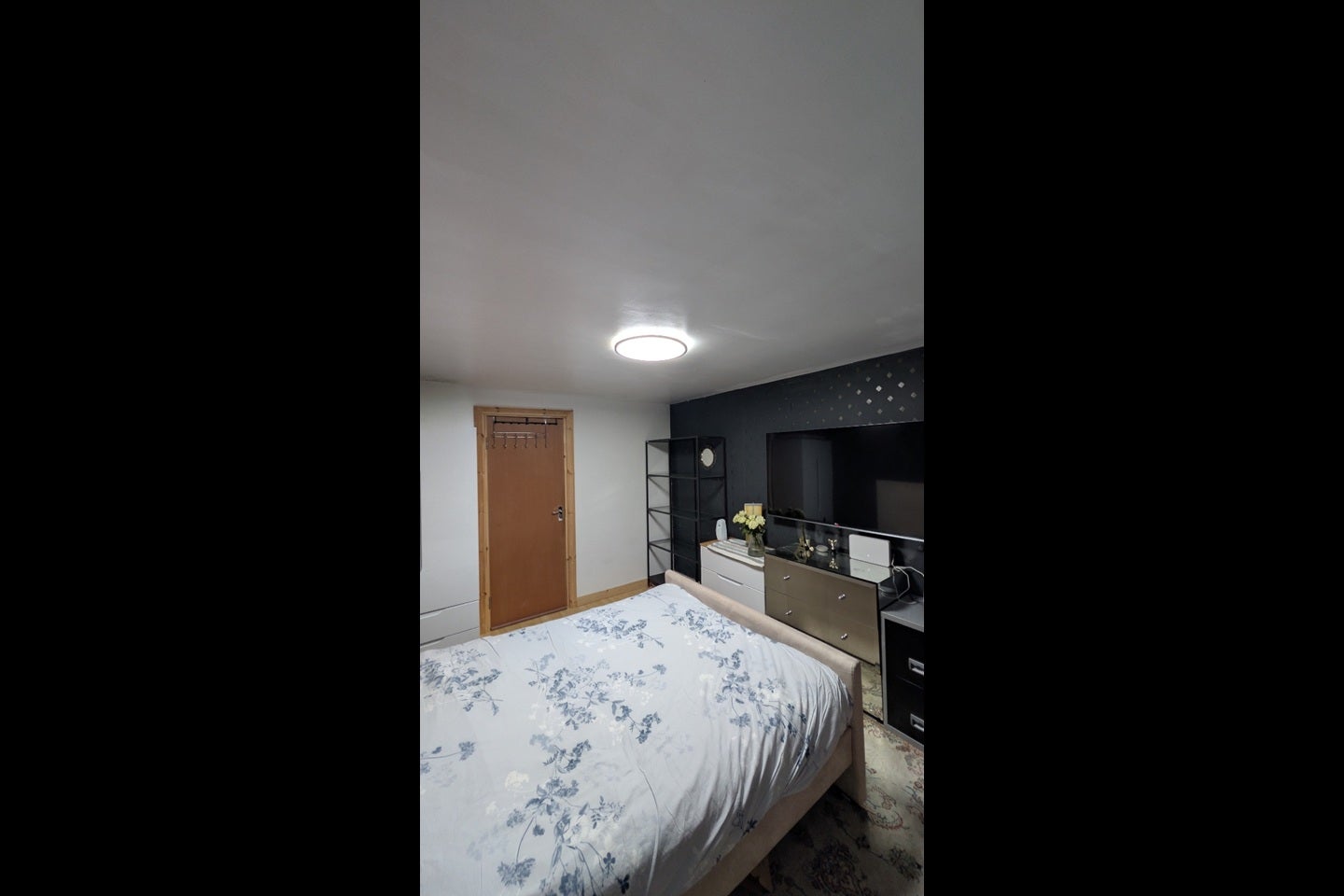 Room Riverdale Road in Manchester